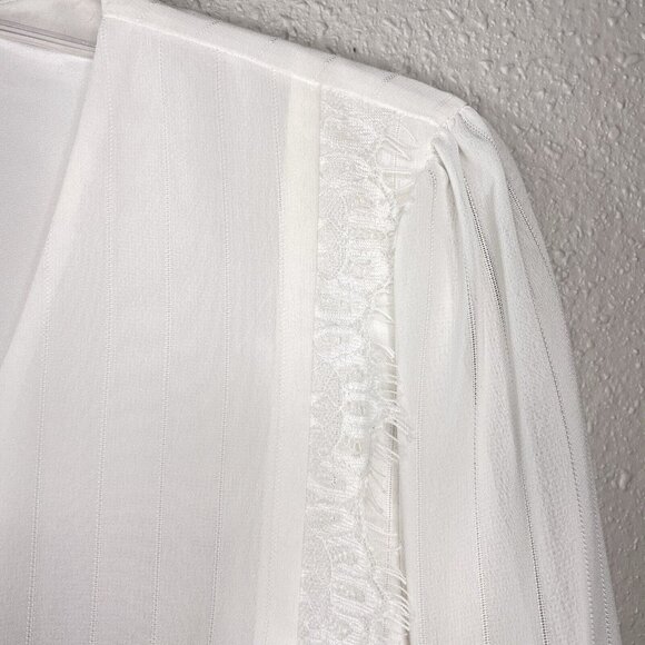 WAYF White Blouse Womens Size Large V-Neck Lace Trim Knotted Cropped Feminine - Picture 4 of 14
